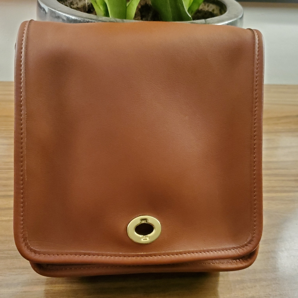Vintage Coach British Tan Compact Pouch Crossbody